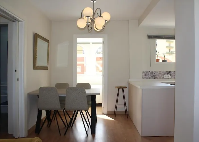 Atico Centrico Con Parking Gratis *